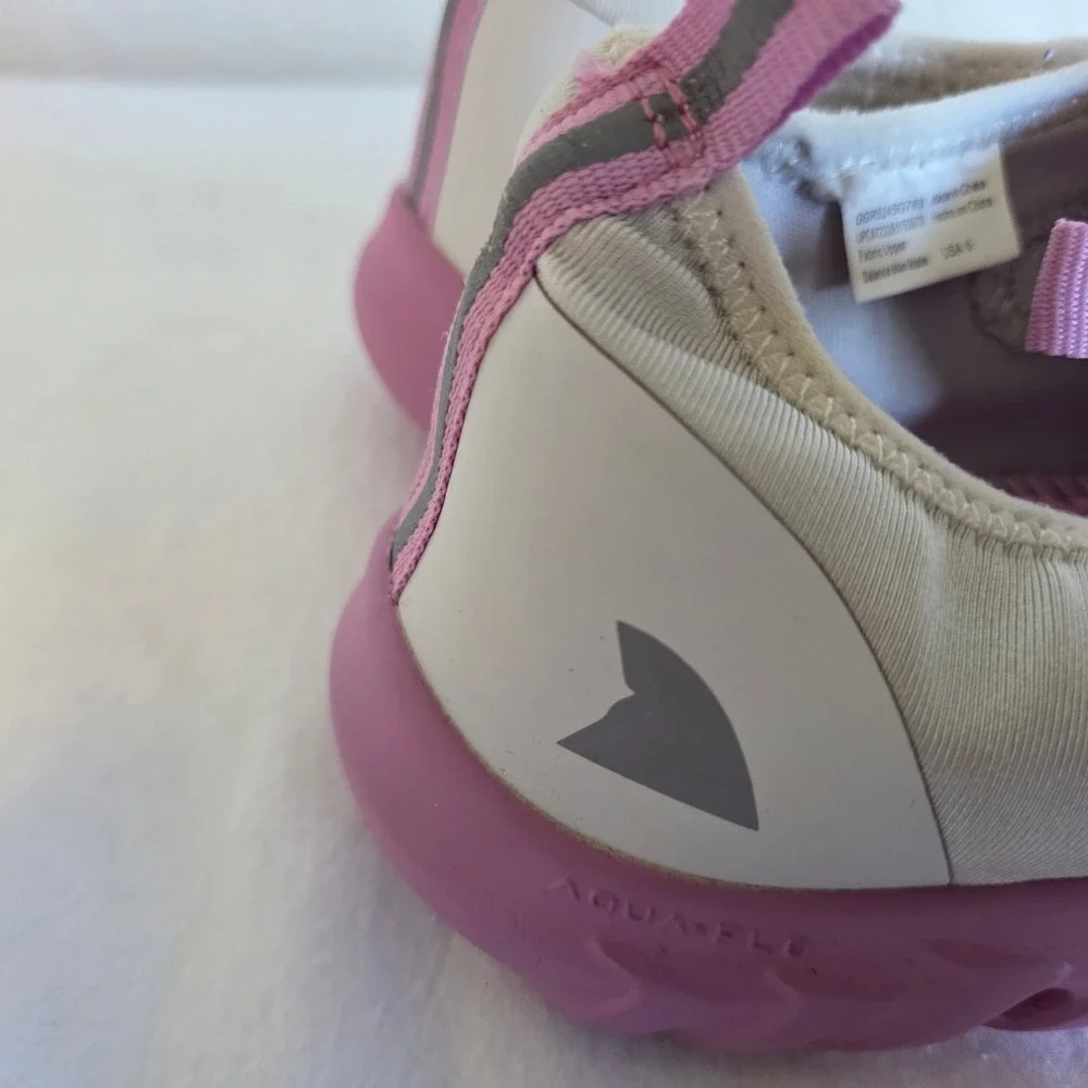 Rugged Shark Aqua-Flo Water Shoes Girls Size 6 Grey Pink Rainbow Ombre Slip On